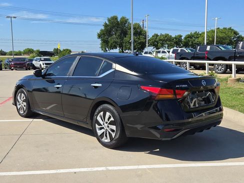 Used 2019 Nissan Altima 2.5 S FWD image 4