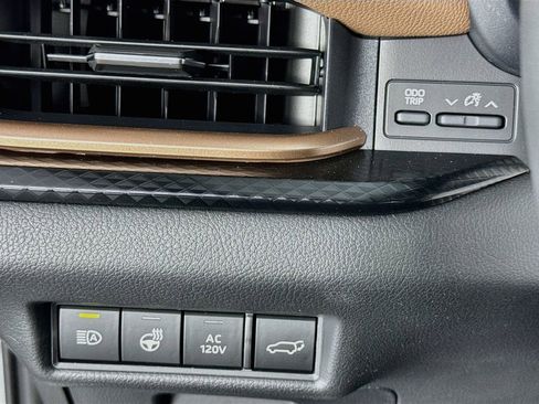New 2026 Toyota Grand Highlander AWD Hybrid image 14