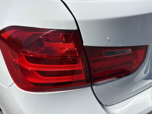 Used 2015 BMW 320i Sedan RWD image 28