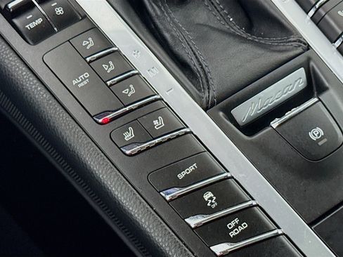 Certified 2020 Porsche Macan S image 21