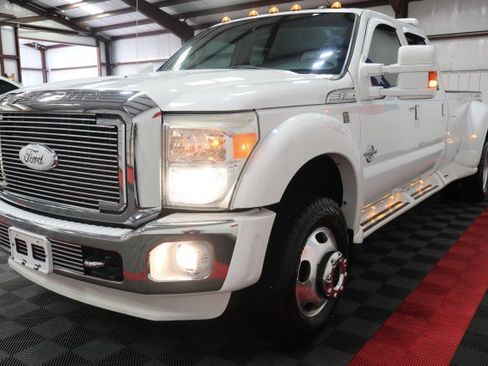 Used 2016 Ford F350 Lariat w/ Lariat Interior Package AWD/4WD image 21
