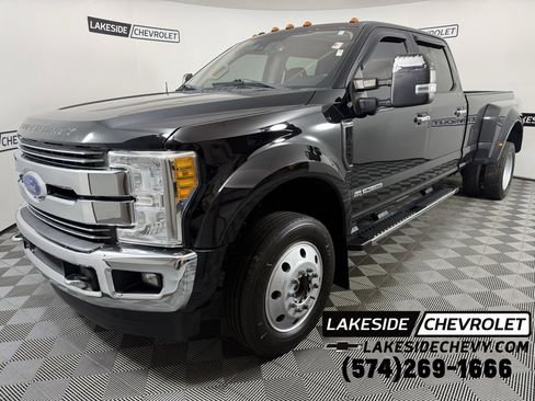 Used 2017 Ford F450 Lariat w/ Lariat Ultimate Package image 1