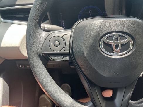 Used 2026 Toyota Corolla LE FWD image 15