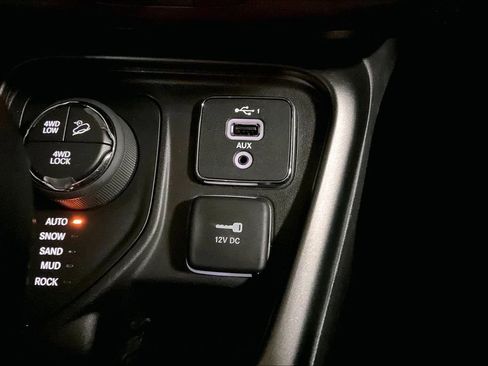 Used 2019 Jeep Compass Trailhawk w/ Cold Weather Group AWD/4WD image 30
