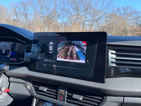 Used 2025 Volkswagen Jetta S image 17