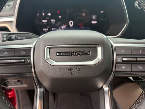 Certified 2025 GMC Canyon Denali AWD/4WD image 5