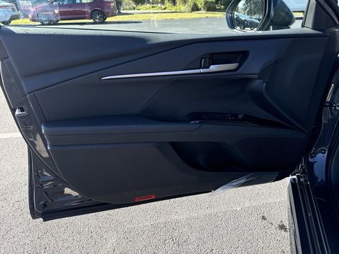 New 2025 Toyota Camry Hybrid FWD image 22