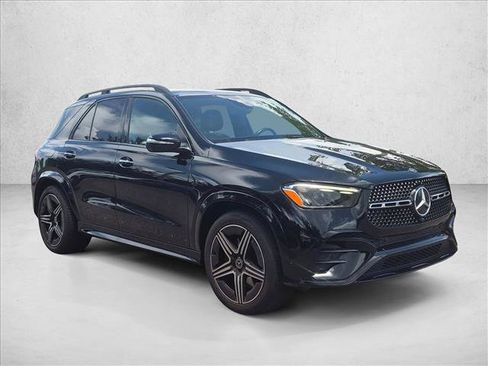 Used 2024 Mercedes-Benz GLE 450 4MATIC image 3