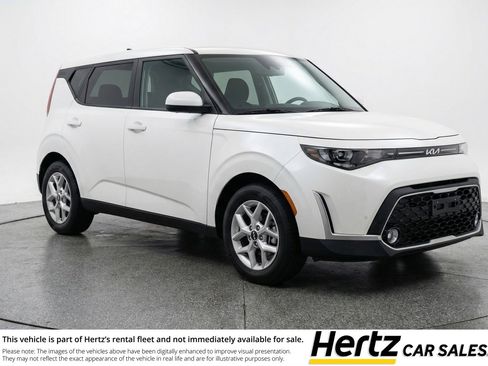 Used 2025 Kia Soul LX w/ LX Technology Package image 1
