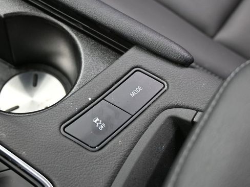 Used 2024 Cadillac XT5 Luxury image 28