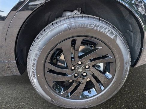 Used 2024 Land Rover Discovery Sport S image 15