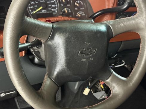 Used 2002 Chevrolet Silverado 3500 4X2 4dr Extended Cab image 39