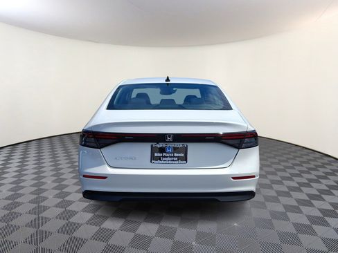 Used 2025 Honda Accord SE image 6
