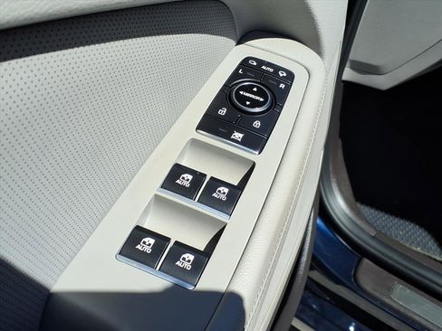 Used 2020 Genesis G80 3.8 image 21