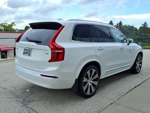 Certified 2025 Volvo XC90 T8 Plus w/ Protection Package AWD/4WD image 5