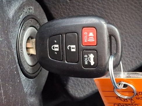 Used 2018 Toyota Corolla LE w/ Body Protection Package image 22