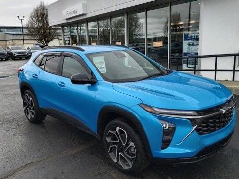 Used 2025 Chevrolet Trax RS w/ Driver Confidence Package image 22