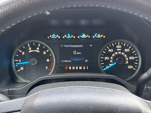 Used 2015 Ford F150 XLT w/ Equipment Group 302A Luxury image 28