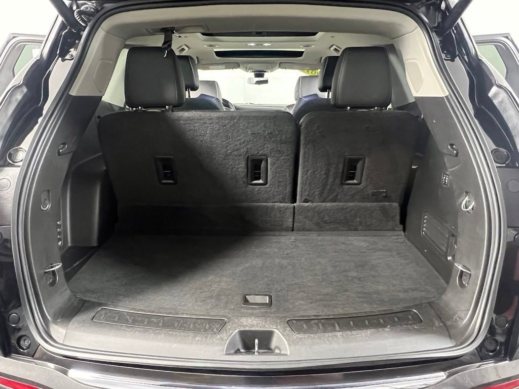 Used 2019 Buick Enclave Avenir w/ Avenir Technology Package AWD/4WD image 14