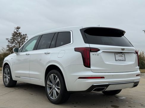 Used 2020 Cadillac XT6 Premium Luxury image 5