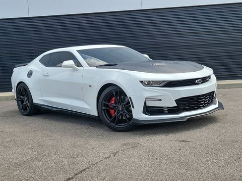 Used 2023 Chevrolet Camaro SS RWD image 4