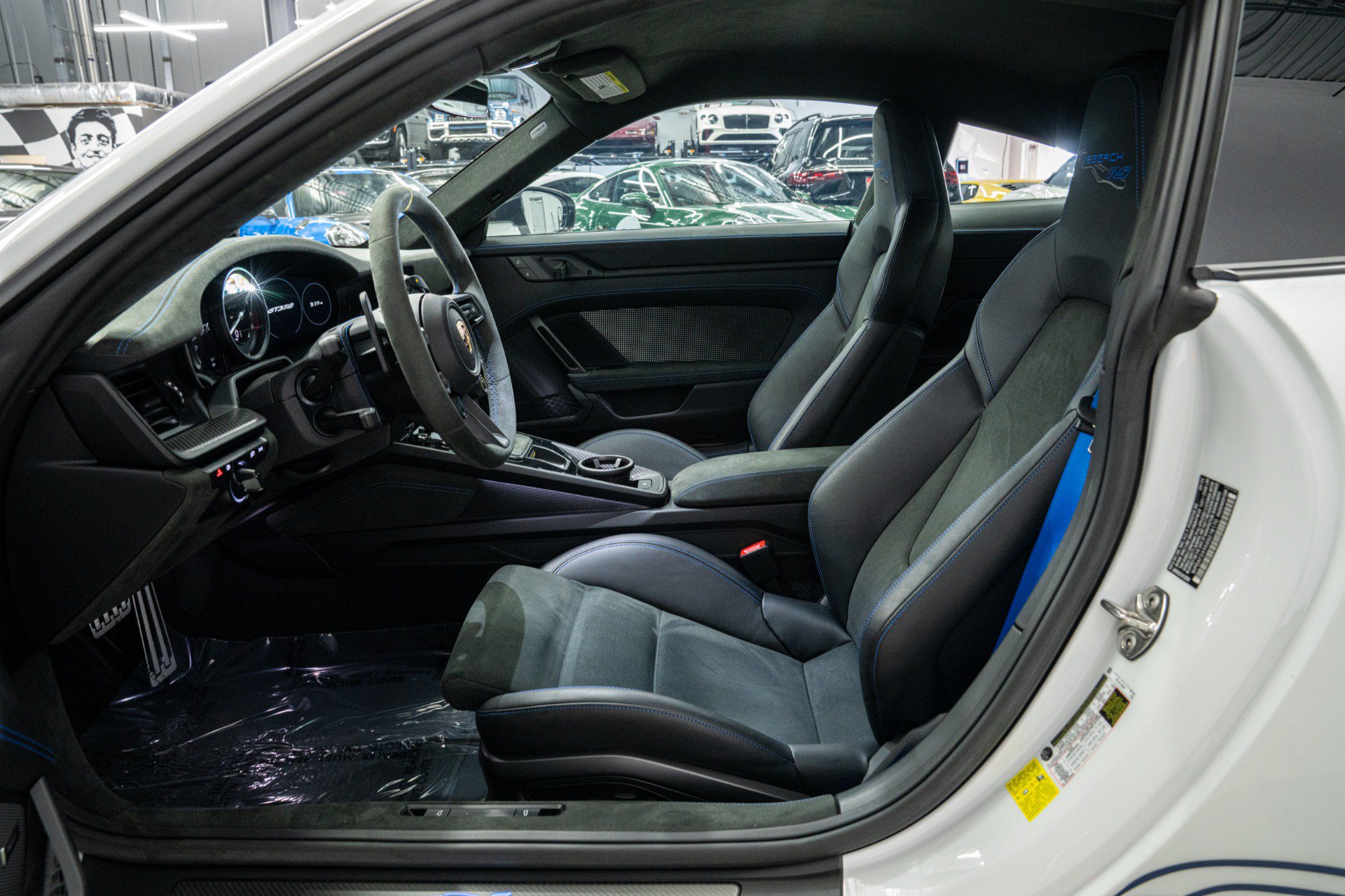 Used 2025 Porsche 911 GT3 RS RWD image 36