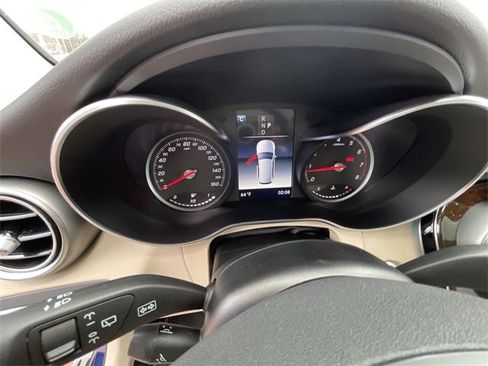 Used 2019 Mercedes-Benz GLC 300 image 14