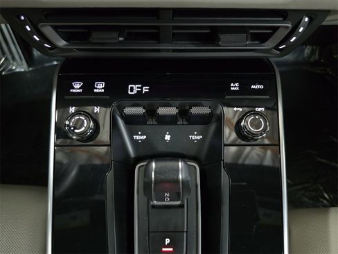 Used 2022 Porsche 911 Turbo S image 19