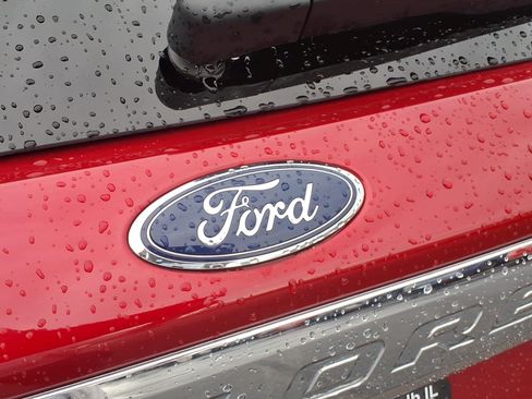 Used 2021 Ford Explorer XLT w/ Class III Trailer Tow Package AWD/4WD image 23