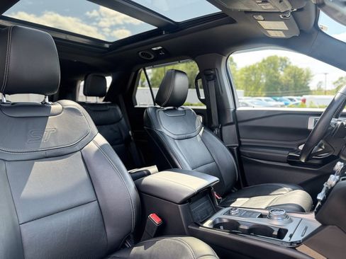 Used 2022 Ford Explorer ST w/ Equipment Group 401A image 12