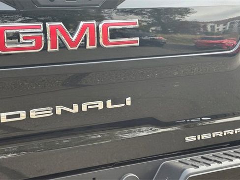 New 2026 GMC Sierra 2500 Denali w/ Denali Reserve Package image 33