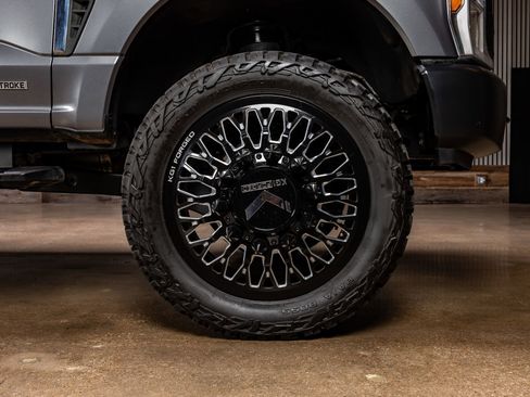 Used 2024 Ford F350 XL w/ FX4 Off-Road Package image 11