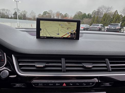 Used 2019 Audi Q7 3.0T Premium Plus w/ Premium Plus Package image 16