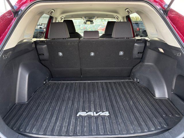 Used 2024 Toyota RAV4 LE AWD/4WD image 23