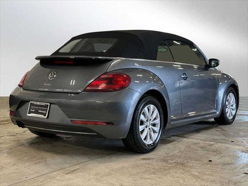 Used 2018 Volkswagen Beetle 2.0T Coast FWD image 3