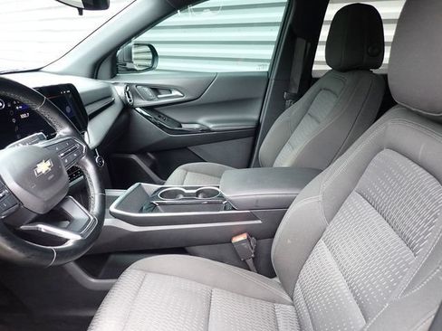Used 2025 Chevrolet Equinox LT AWD/4WD image 15