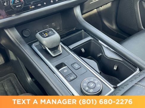 Used 2023 Nissan Pathfinder SL w/ SL Premium Package AWD/4WD image 24