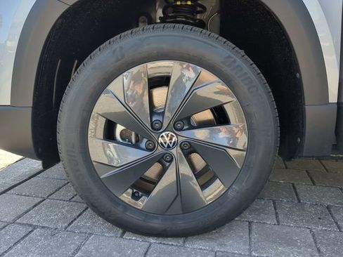 New 2026 Volkswagen Taos S image 29