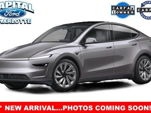 Used 2026 Tesla Model Y Long Range RWD image 2