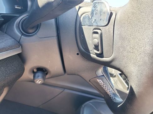 Used 2022 Jeep Grand Cherokee Overland image 13