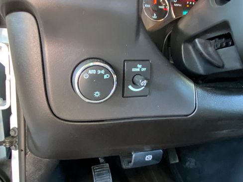 Used 2025 Chevrolet Express 2500 w/ Driver Convenience Package RWD image 47