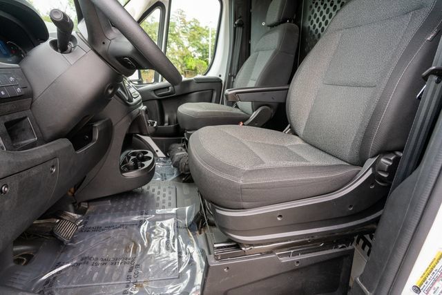 Used 2025 RAM ProMaster 2500 w/ U-Haul Equipment Group FWD image 11