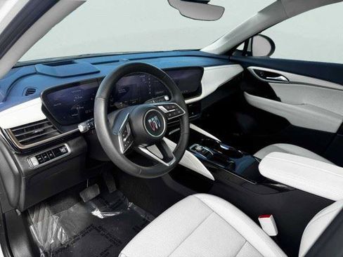 Used 2024 Buick Envision Avenir AWD/4WD image 18