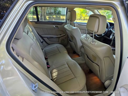 Used 2011 Mercedes-Benz E 350 4MATIC Wagon image 9