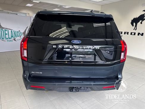Certified 2025 Ford Expedition Active RWD image 7