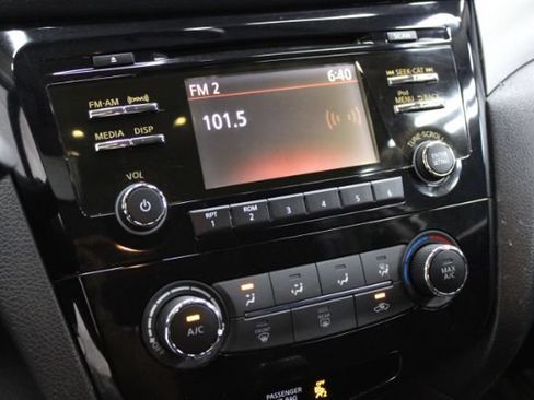 Used 2018 Nissan Rogue Sport S FWD image 15