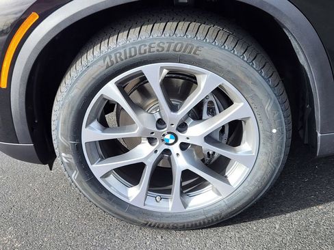 New 2026 BMW X5 xDrive40i AWD/4WD image 7