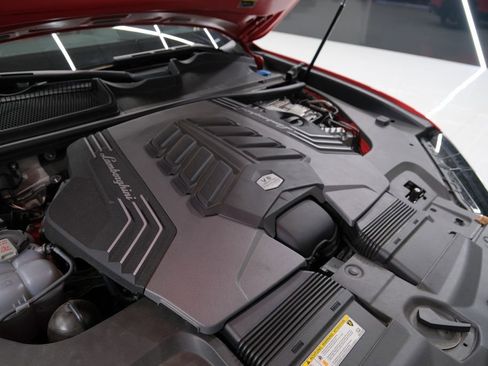 Used 2021 Lamborghini Urus image 57