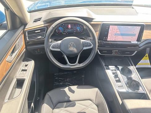 New 2026 Volkswagen Atlas SE FWD image 8