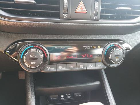 Used 2019 Kia Forte LXS FWD image 20